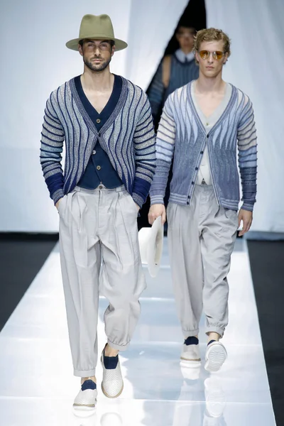 Look 9